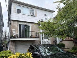 Building Photo - 24 Colonial Dr