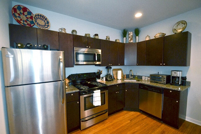 Building Photo - 4031 Spruce St