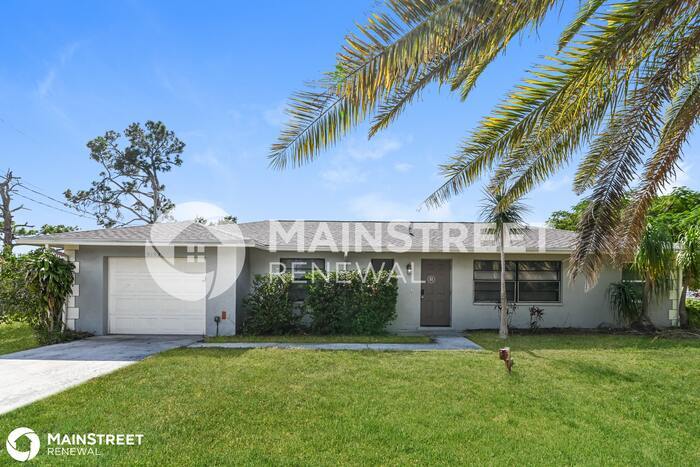 Primary Photo - 9192 San Carlos Blvd, San Carlos Park, FL ...