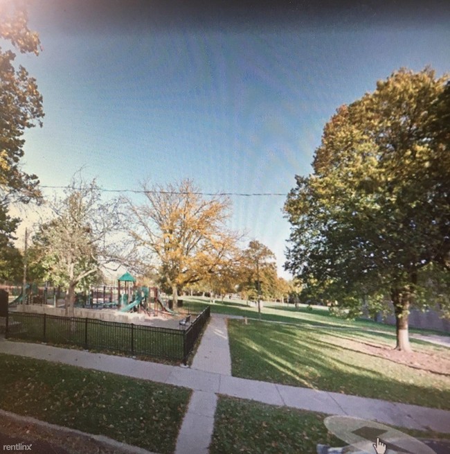 Building Photo - 2 br, 1 bath  - 9136 S Throop St