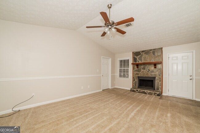 Building Photo - 148 Wildwood Dr