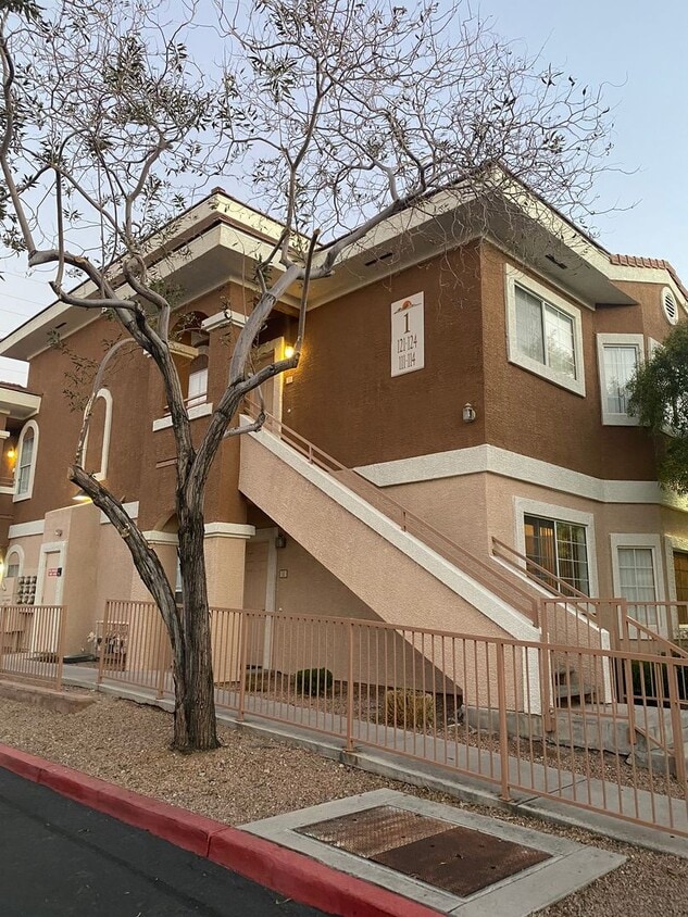 Primary Photo - AMERICANA Property Mgmt - 2 bedroom condo ...