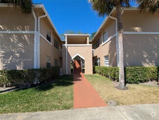 Building Photo - 836 Twin Lakes Dr