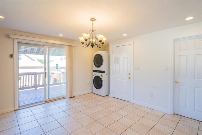 Foto del edificio - 81 Princeton St