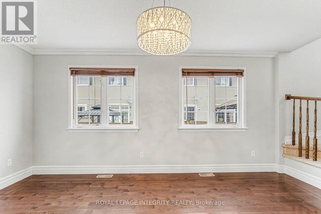 Building Photo - 429 Ashbourne Crescent