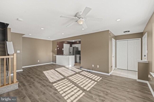 Foto del edificio - 4702 Grenwich Ln