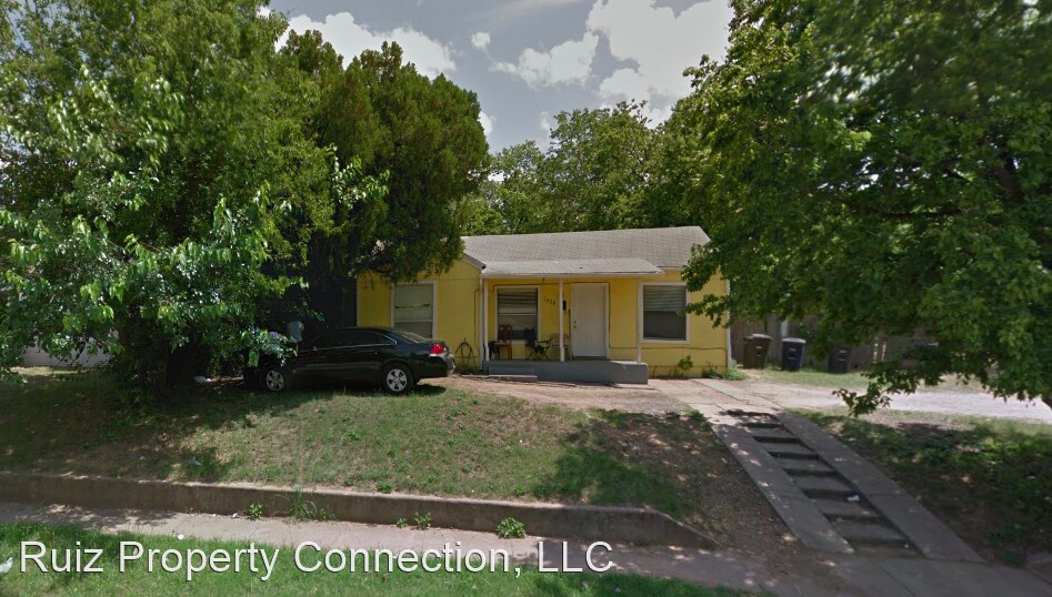 Foto del edificio - 2 br, 1 bath House - 1028 E Davis Ave