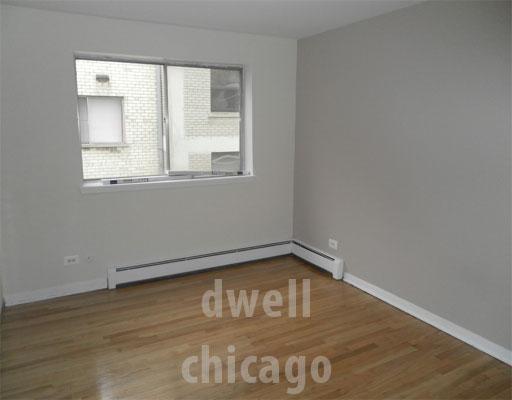 Building Photo - 455 W Wellington Ave