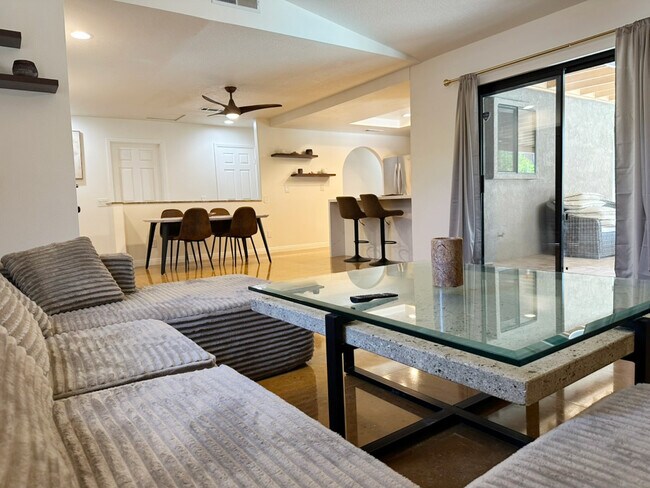 Foto del edificio - 43550 Carmel Cir