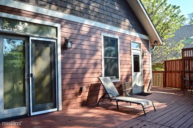 Building Photo - 4 br, 3 bath House - 4 Ridgeway Ave