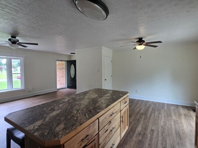 Building Photo - 4801 Fellows Ct