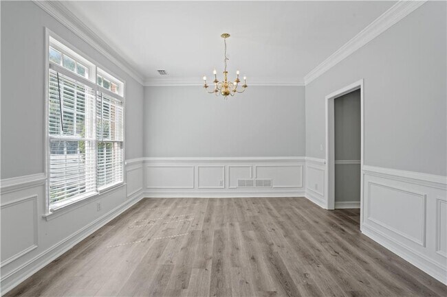 Building Photo - 385 Creekside Dr