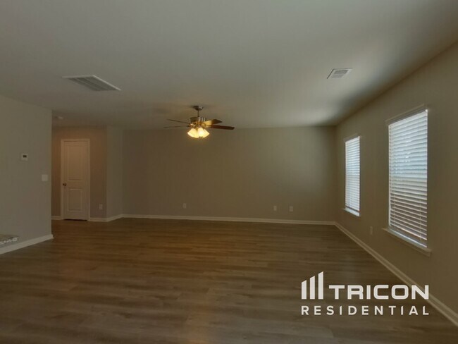 Foto del edificio - 725 Vanguard St