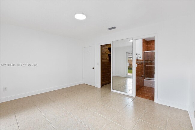 Foto del edificio - 5770 SW 55th St