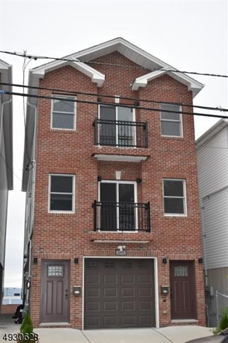Primary Photo - 271 Terrace Ave