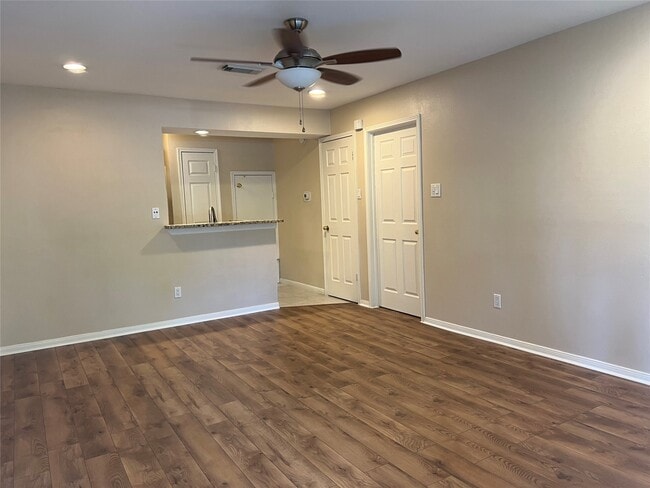 Building Photo - 837 Wax Myrtle Ln