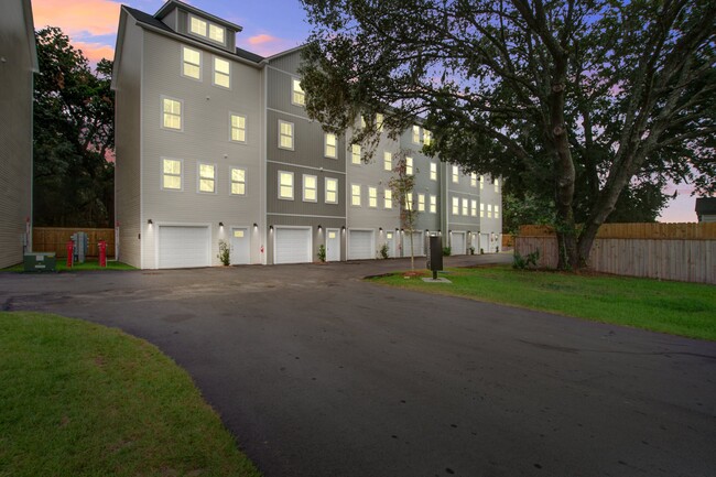 Photo - 2161 W Jimtown Dr (North Charleston, SC) Townhome