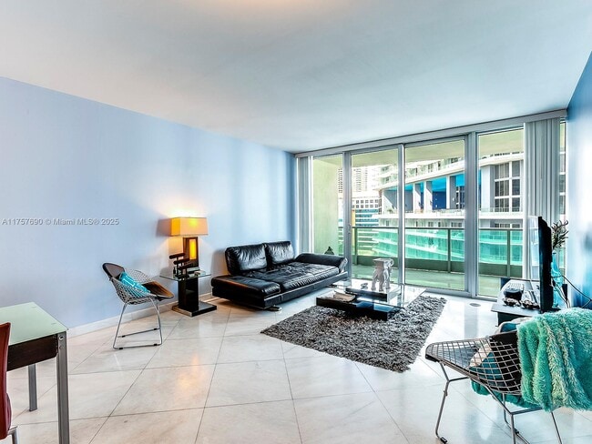 Building Photo - 1331 Brickell Bay Dr