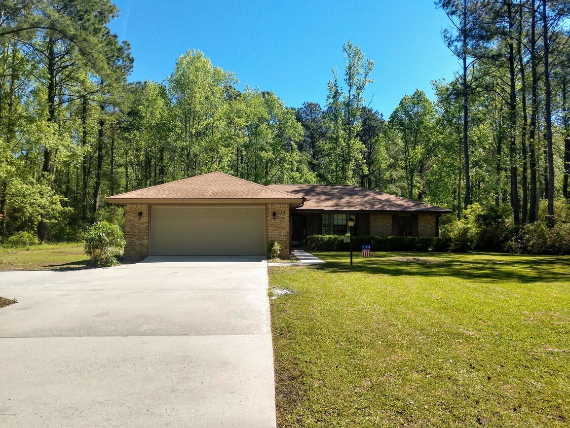 12 Sunfield Dr, Carolina Shores, NC 28467 House Rental in Carolina