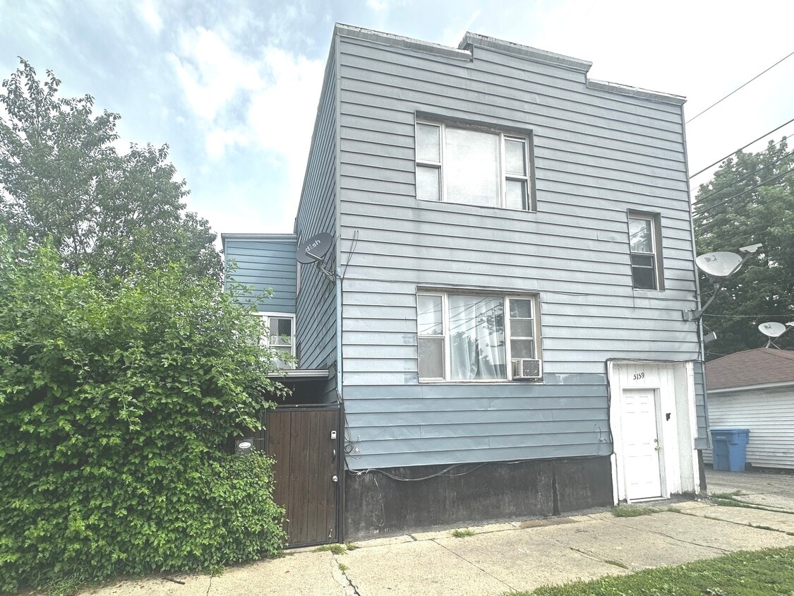Primary Photo - 5159 S Albany Ave
