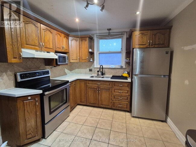 Building Photo - 164 Central Park Blvd S