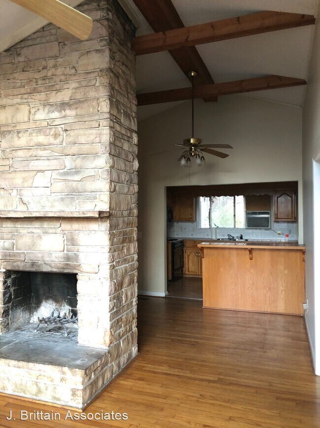 Building Photo - 3 br, 1.5 bath House - 2911 Brighton Avenue