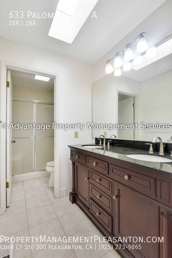Building Photo - Charming 2 bed / 2 bath, 1,198 sq ft Townh...