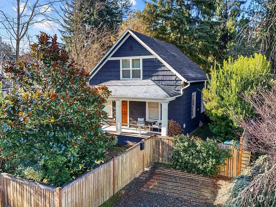 Foto principal - 9715 8th Ave NW