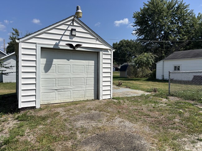 Building Photo - 2201 20th St NE