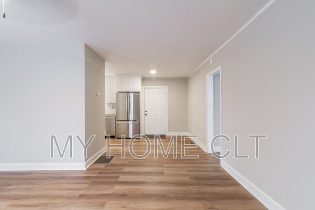 Building Photo - 3037 Marlowe Ave