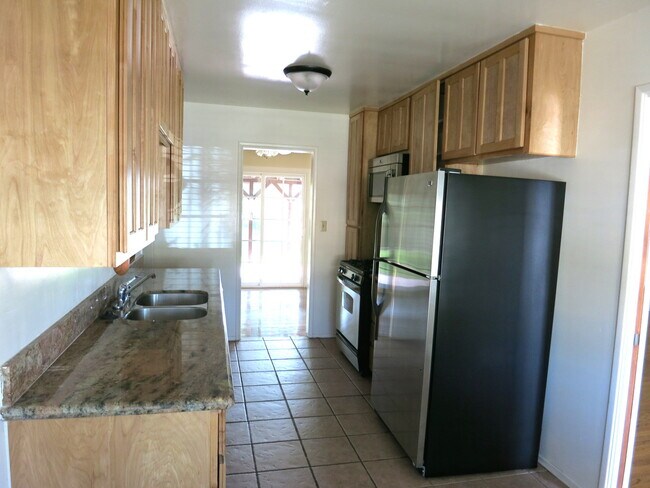 Foto del edificio - SDSU - August 2026 MOVE IN - Beautiful 4 bedroom 2 bathroom house near SDSU at Montezuma.