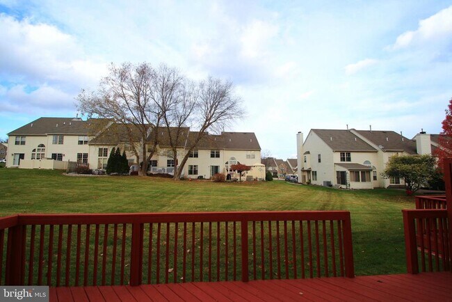 Foto del edificio - 109 Glennbrook Ct
