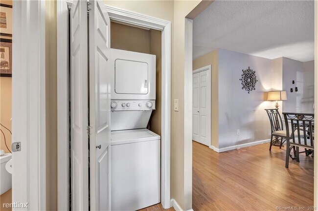Building Photo - 1 br, 1 bath Condo - 45 Stevens St Unit 1B