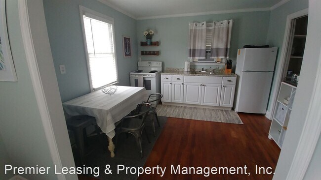 Building Photo - 1 br, 1 bath House - 224 East 52nd Street