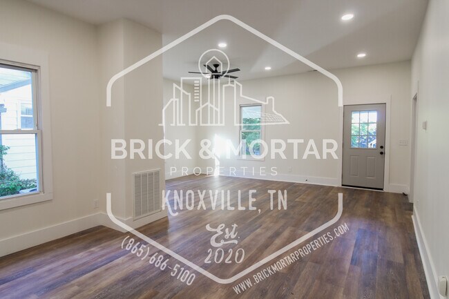 Building Photo - 518 Cambridge St
