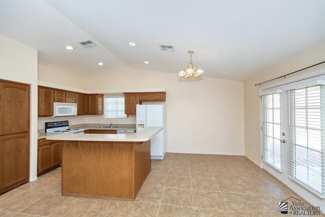 Foto del edificio - 10354 E 37th St