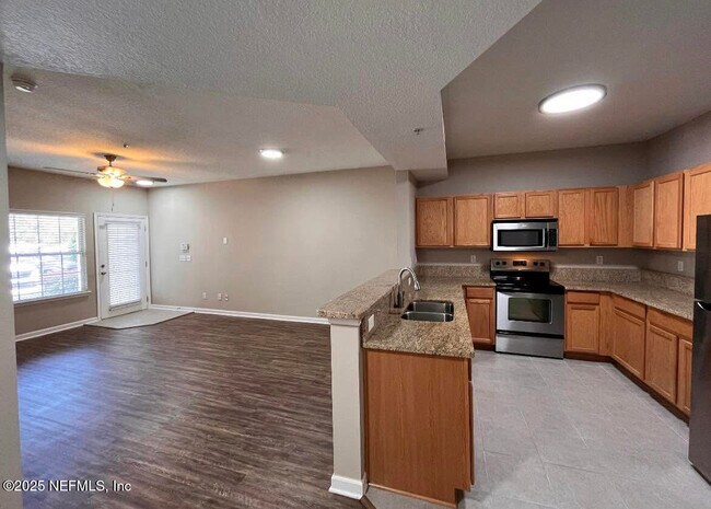 Foto del edificio - 2200 Marsh Hawk Ln