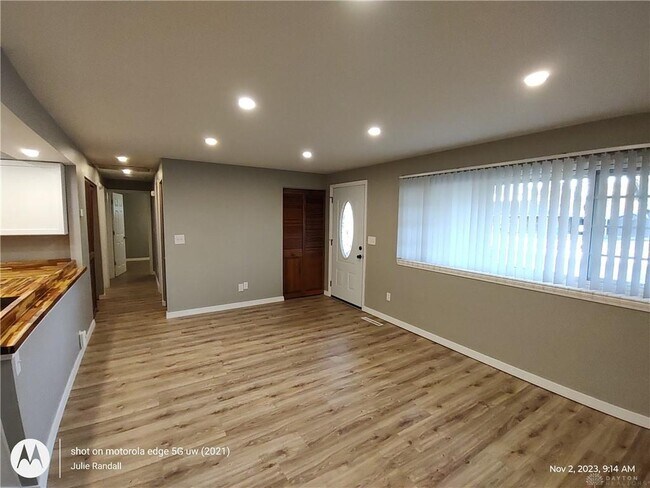 Foto del edificio - 5206 Powell Rd