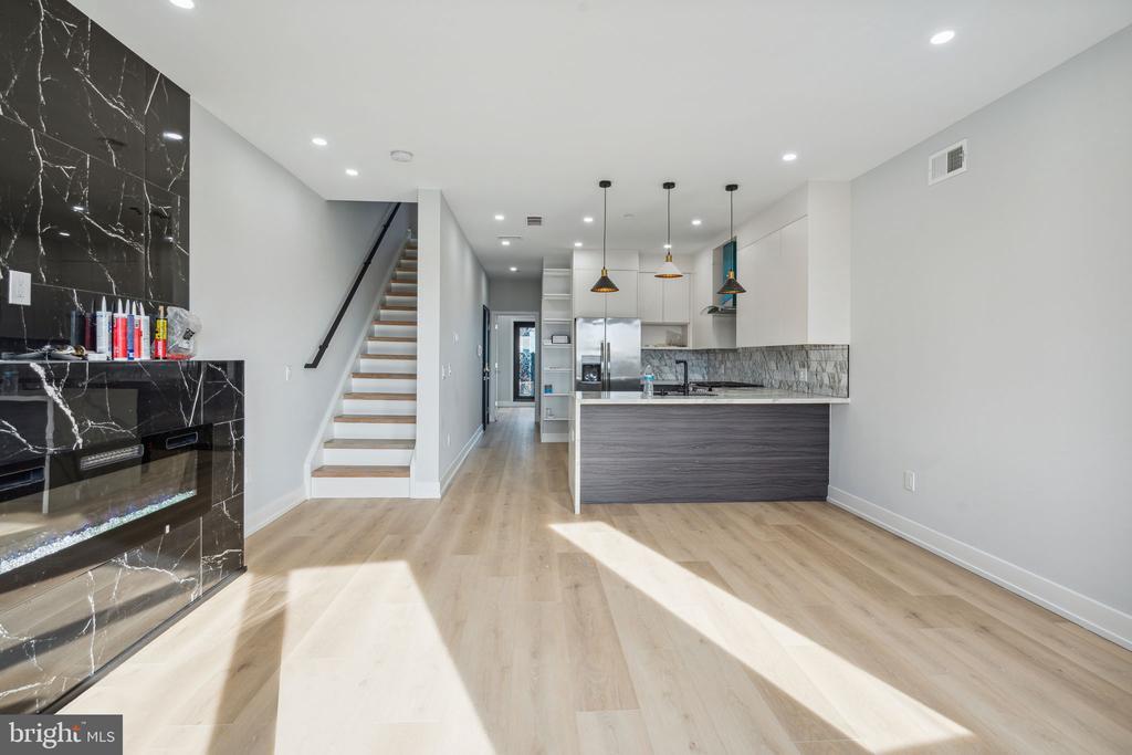 Foto principal - 2732 Frankford Ave