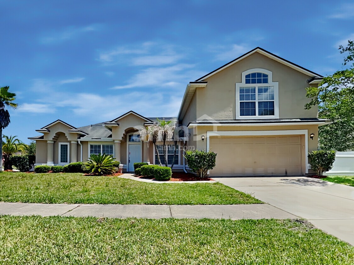 Primary Photo - 10235 Meadow Pointe Dr