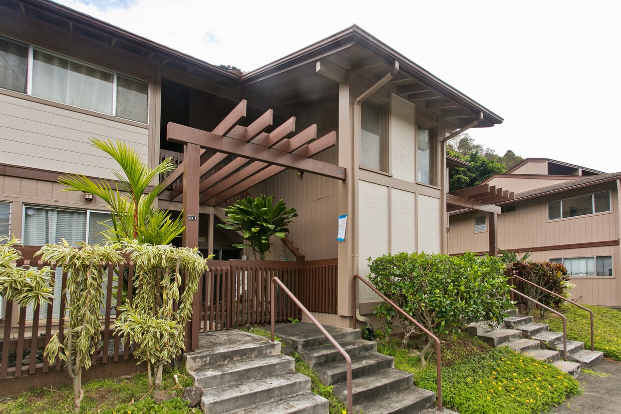Primary Photo - 98-611-611 Kilinoe St