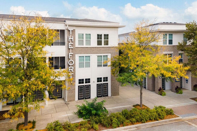 Building Photo - The Fort Apartments