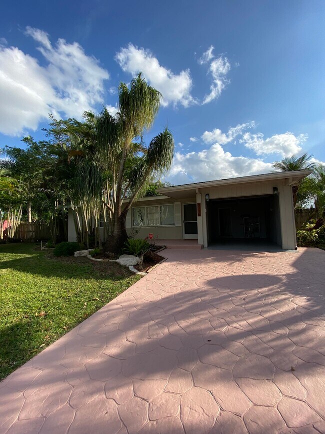 Foto del edificio - 6116 NW 20th Ct