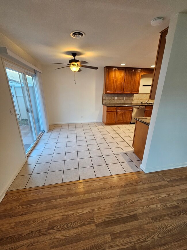 Building Photo - 7632 Amazon Dr