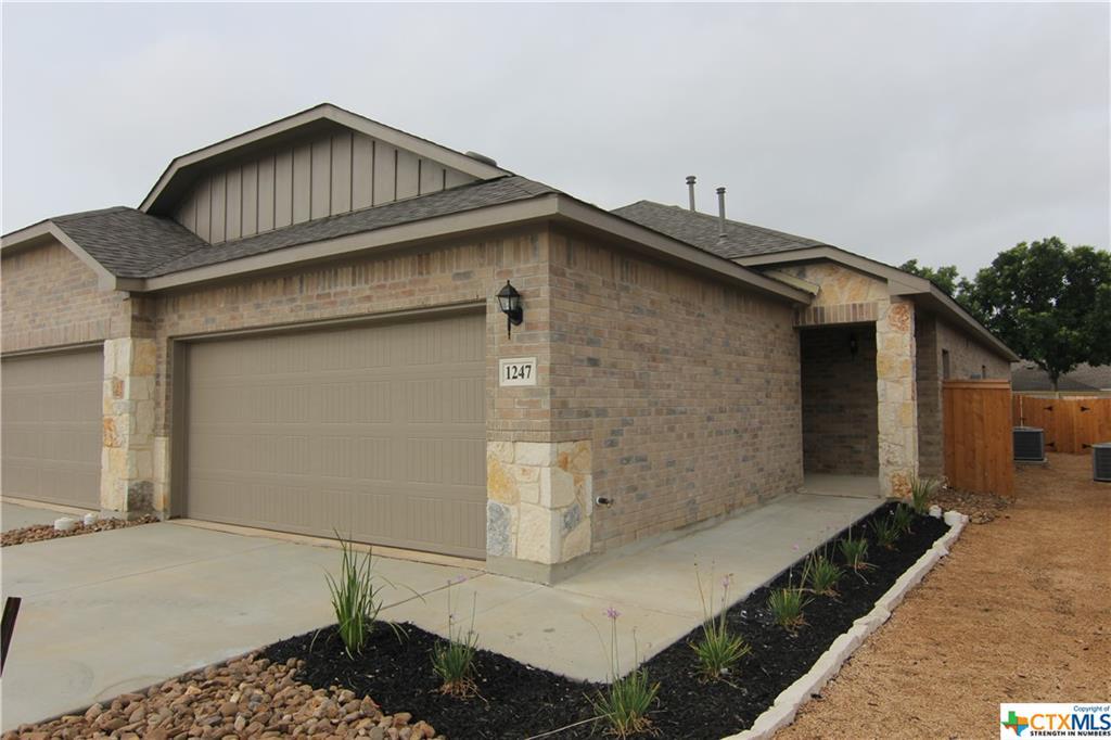 1247 Old Farm to Market Rd 306, New Braunfels, TX 78130 Townhome