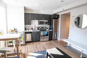 Building Photo - 3546 Rue Durocher