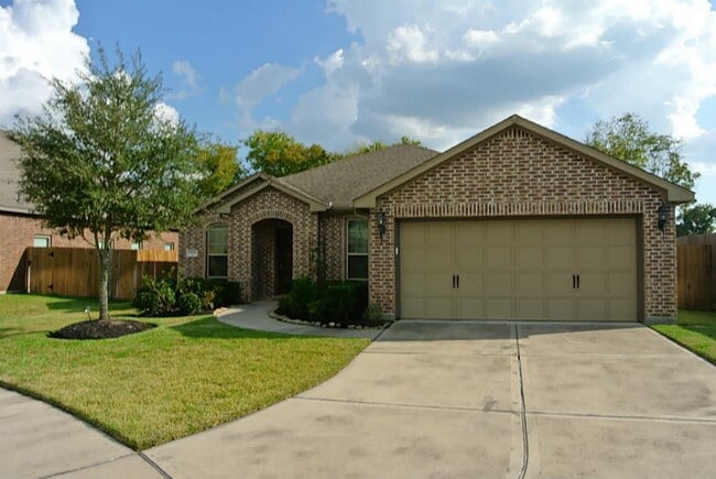 Building Photo - 17231 Forest Ridge Point