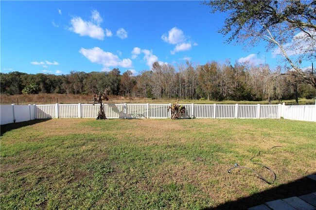 Foto del edificio - 3601 Golden Eagle Dr