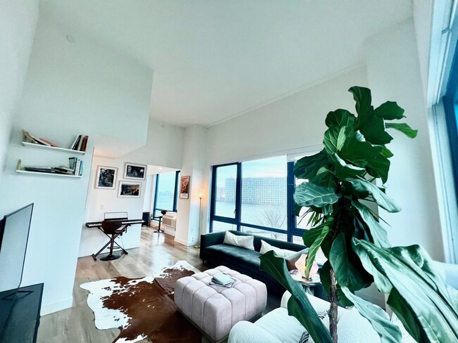 Foto del edificio - 800 Harbor Blvd