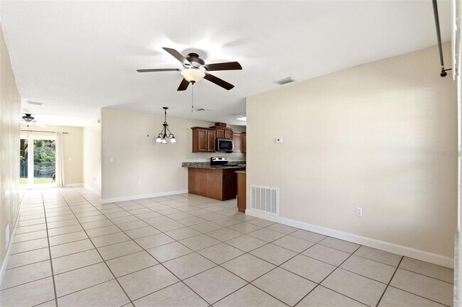 Foto del edificio - 125 W 5th St